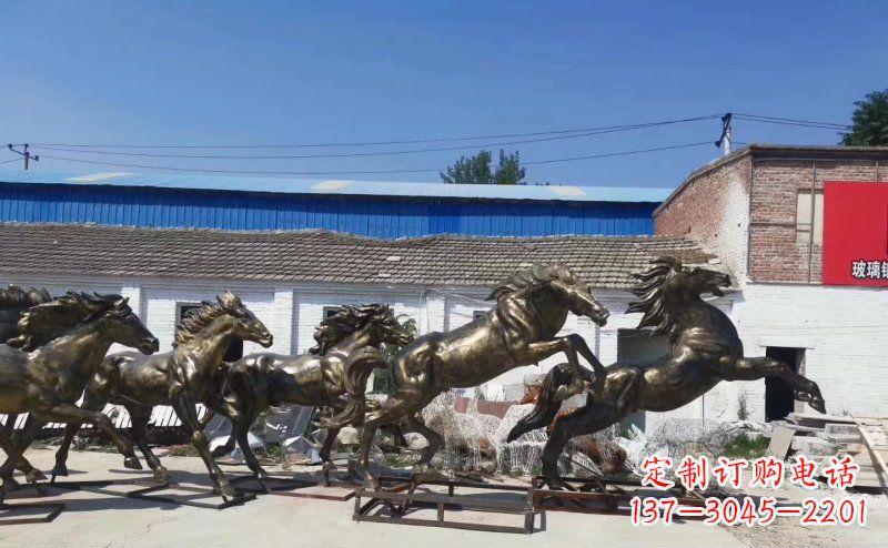 菏泽奔腾马群铜雕