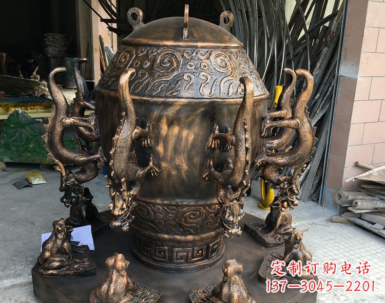 菏泽玻璃钢仿铜地动仪,中国古代仪器景观雕塑摆件