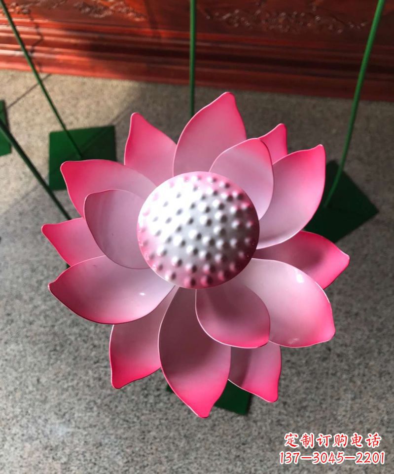 菏泽玻璃钢荷花雕塑