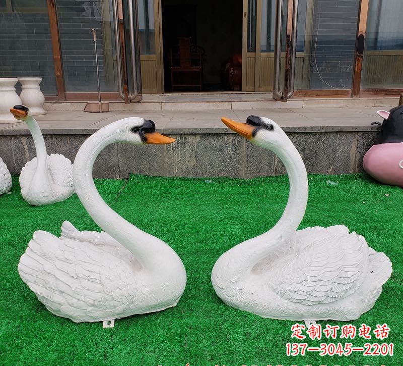 菏泽玻璃钢仿真天鹅雕塑