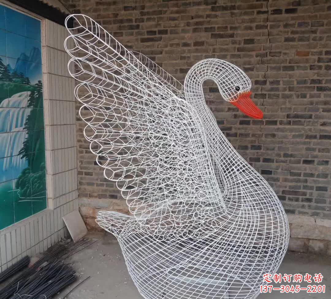 菏泽不锈钢别墅镂空天鹅雕塑