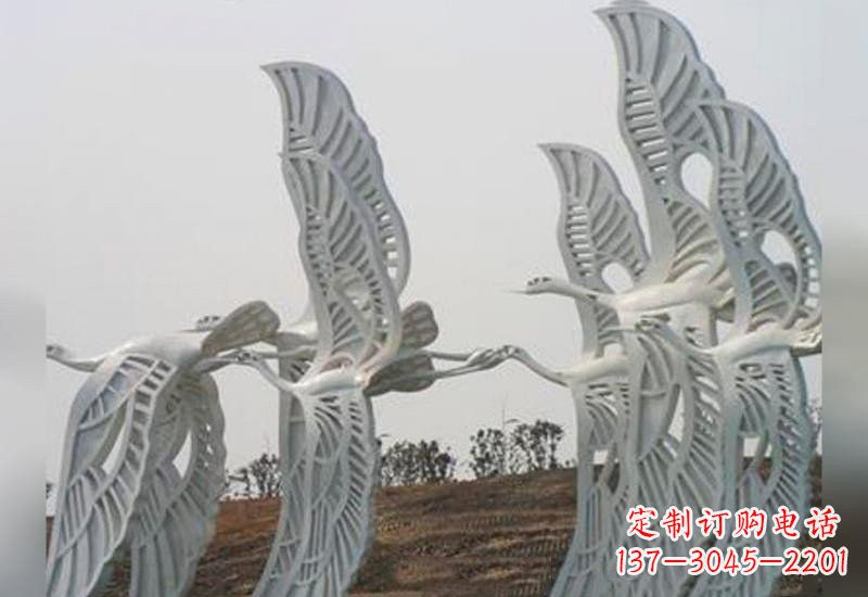 菏泽不锈钢抽象飞翔的仙鹤雕塑