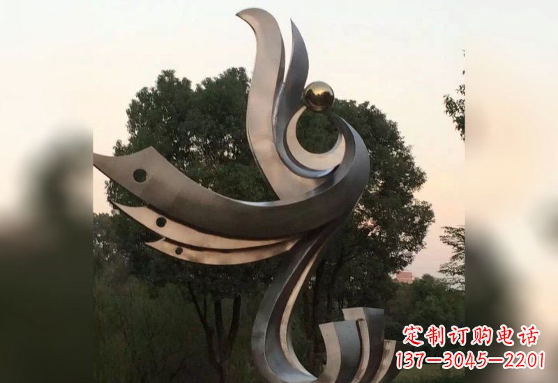 菏泽不锈钢凤凰雕塑象征着活力与美丽