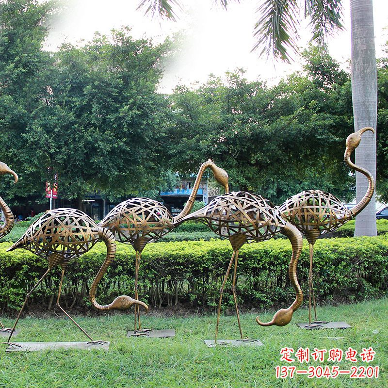 菏泽不锈钢抽象网格仙鹤,公园草坪动物雕塑摆件