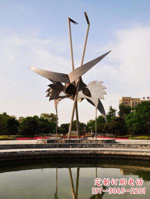 菏泽不锈钢大型广场抽象仙鹤雕塑