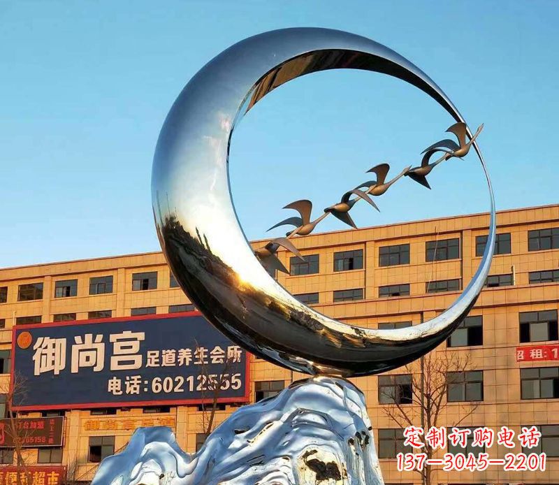菏泽不锈钢大雁雕塑象征着生机勃勃的美丽