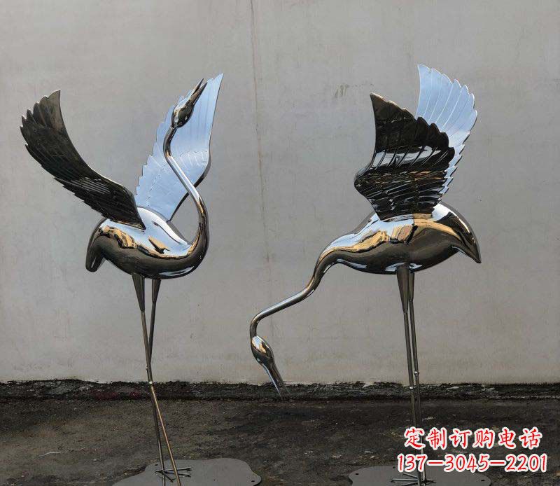菏泽不锈钢锻造仙鹤雕塑精美的艺术品