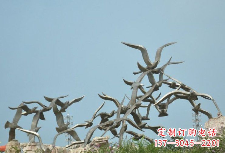 菏泽不锈钢大雁雕塑一只翱翔天际的艺术品