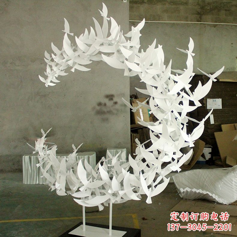 菏泽不锈钢鸽子翱翔的象征