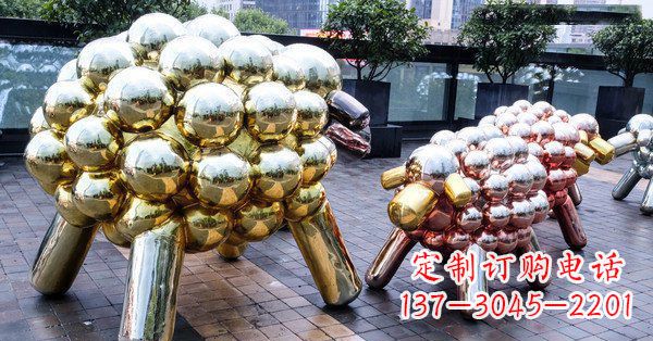 菏泽不锈钢广场小羊肖恩抽象动物雕塑