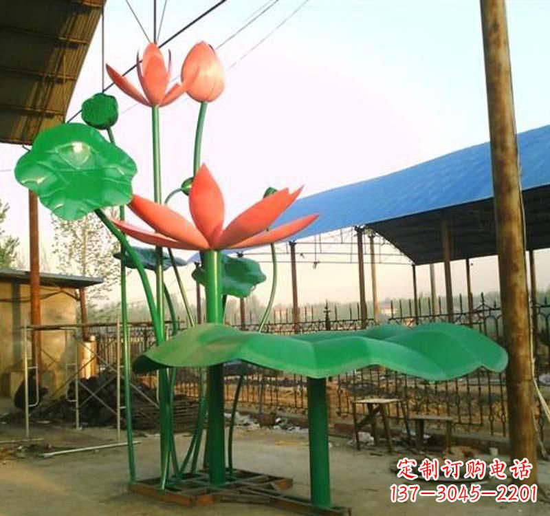 菏泽不锈钢荷花雕塑汲取自然之美