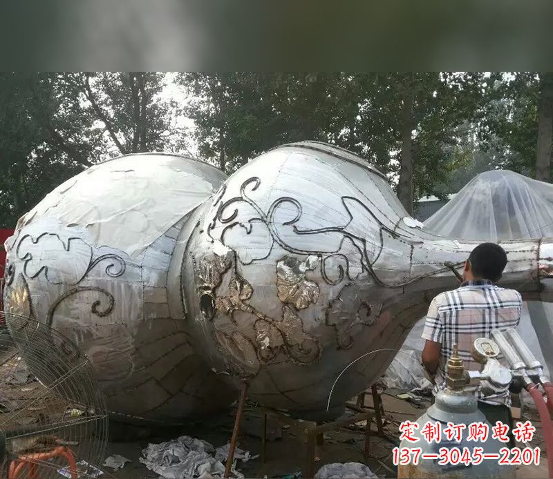 菏泽不锈钢葫芦雕塑