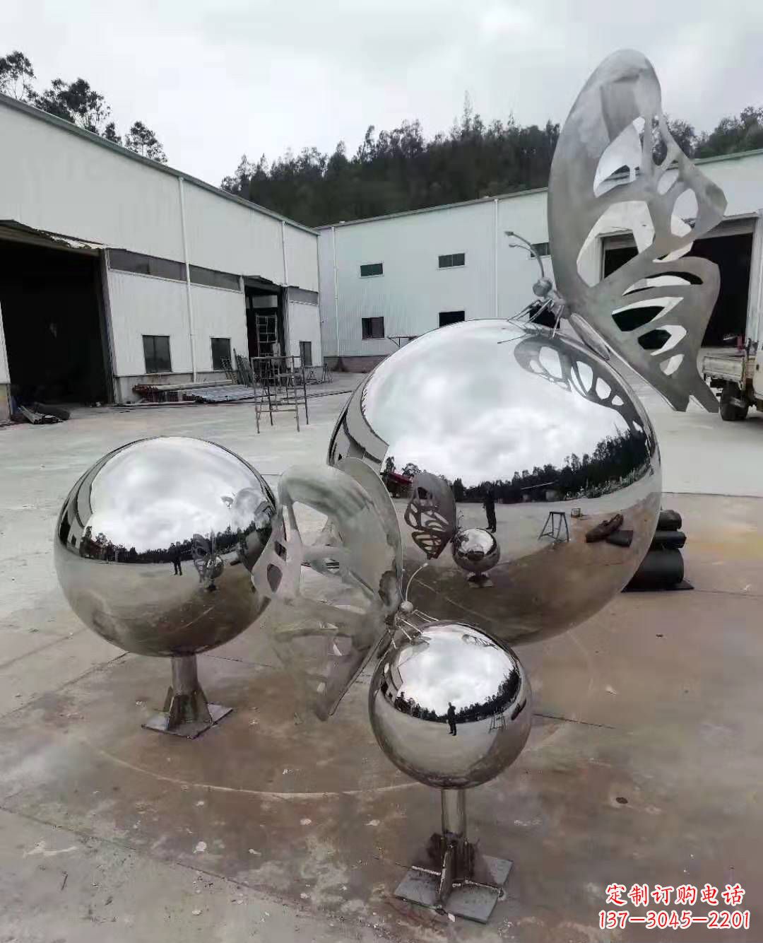 菏泽不锈钢蝴蝶雕塑美丽而迷人