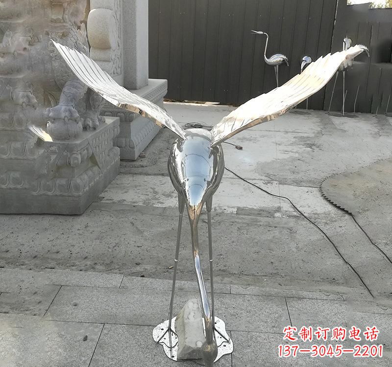 菏泽不锈钢仙鹤雕塑美丽与坚固并存
