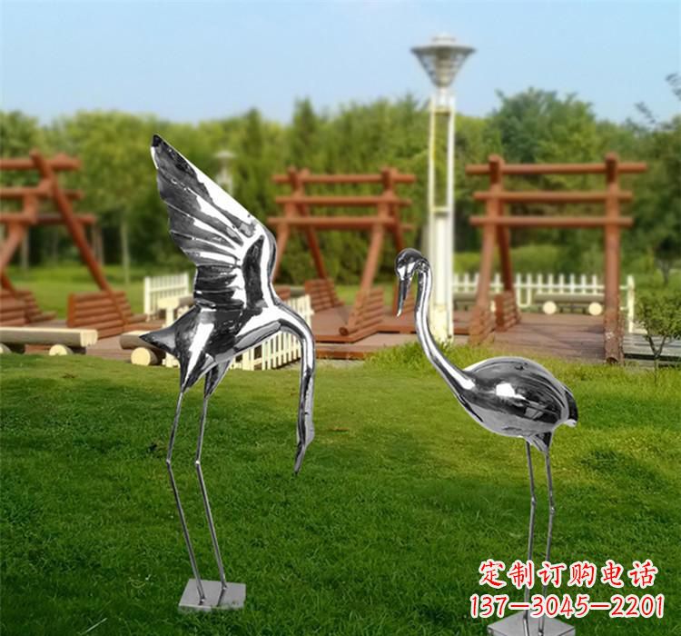 菏泽不锈钢仙鹤雕塑艺术精美、气质高雅