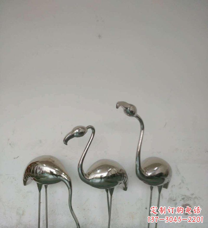 菏泽不锈钢火烈鸟雕塑把自然之美带入公园