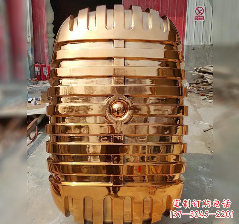 菏泽不锈钢话筒雕塑传承历史的象征