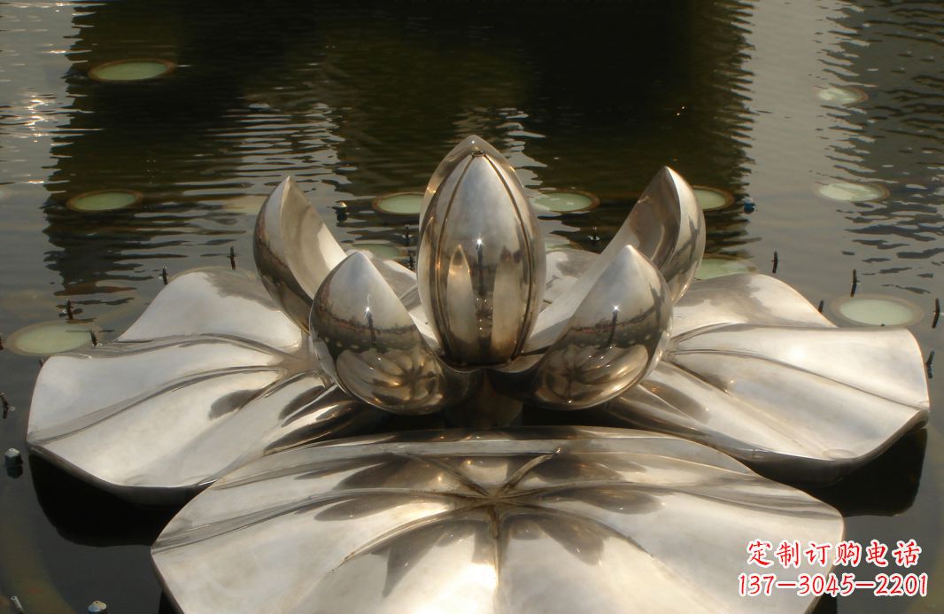 菏泽不锈钢莲花雕塑绚丽多彩的艺术之美