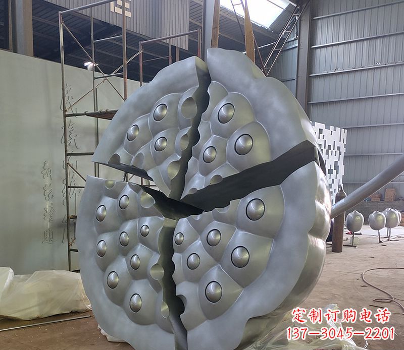 菏泽不锈钢莲蓬雕塑精美外形 引人入胜