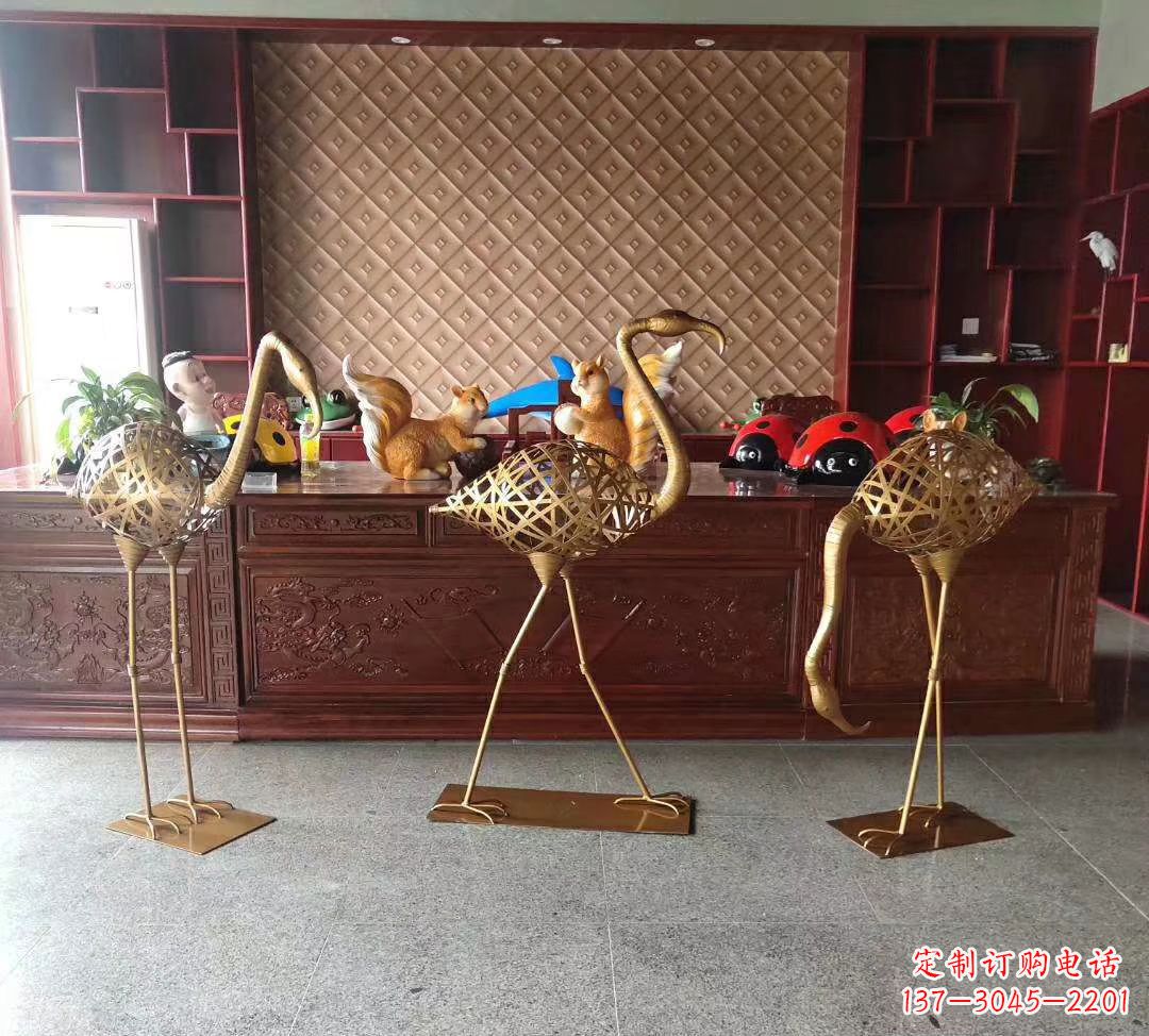 菏泽不锈钢火烈鸟雕塑——熠熠生辉