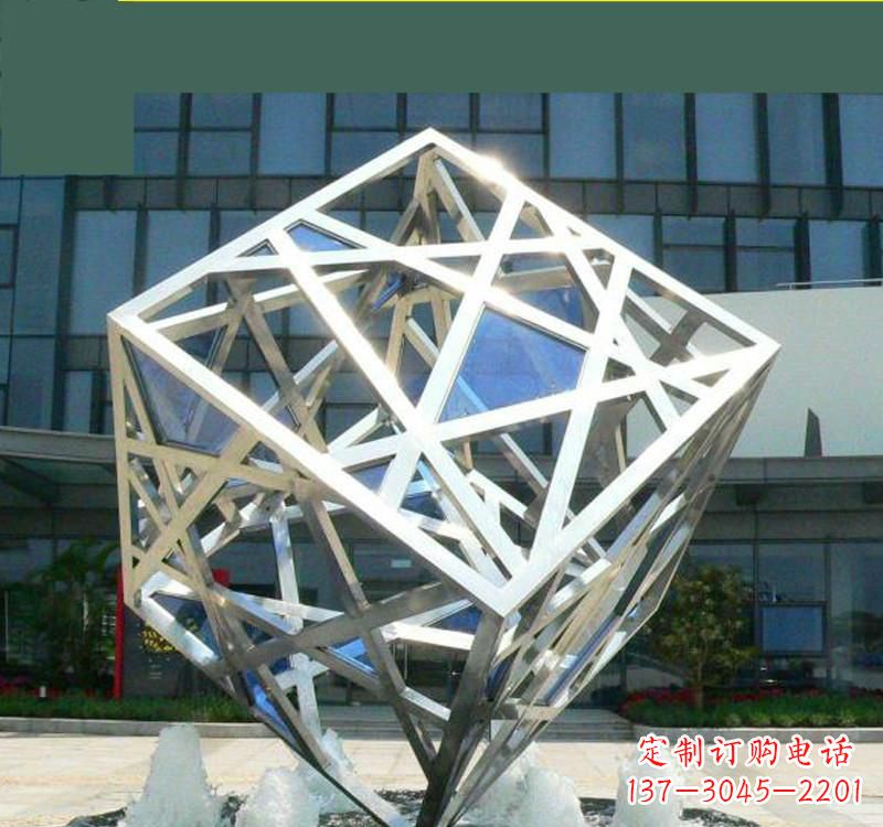 菏泽不锈钢镂空魔方雕塑