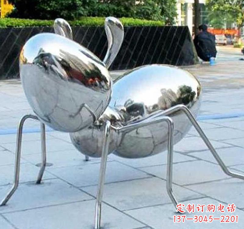 菏泽不锈钢蚂蚁雕塑一座象征努力的艺术作品
