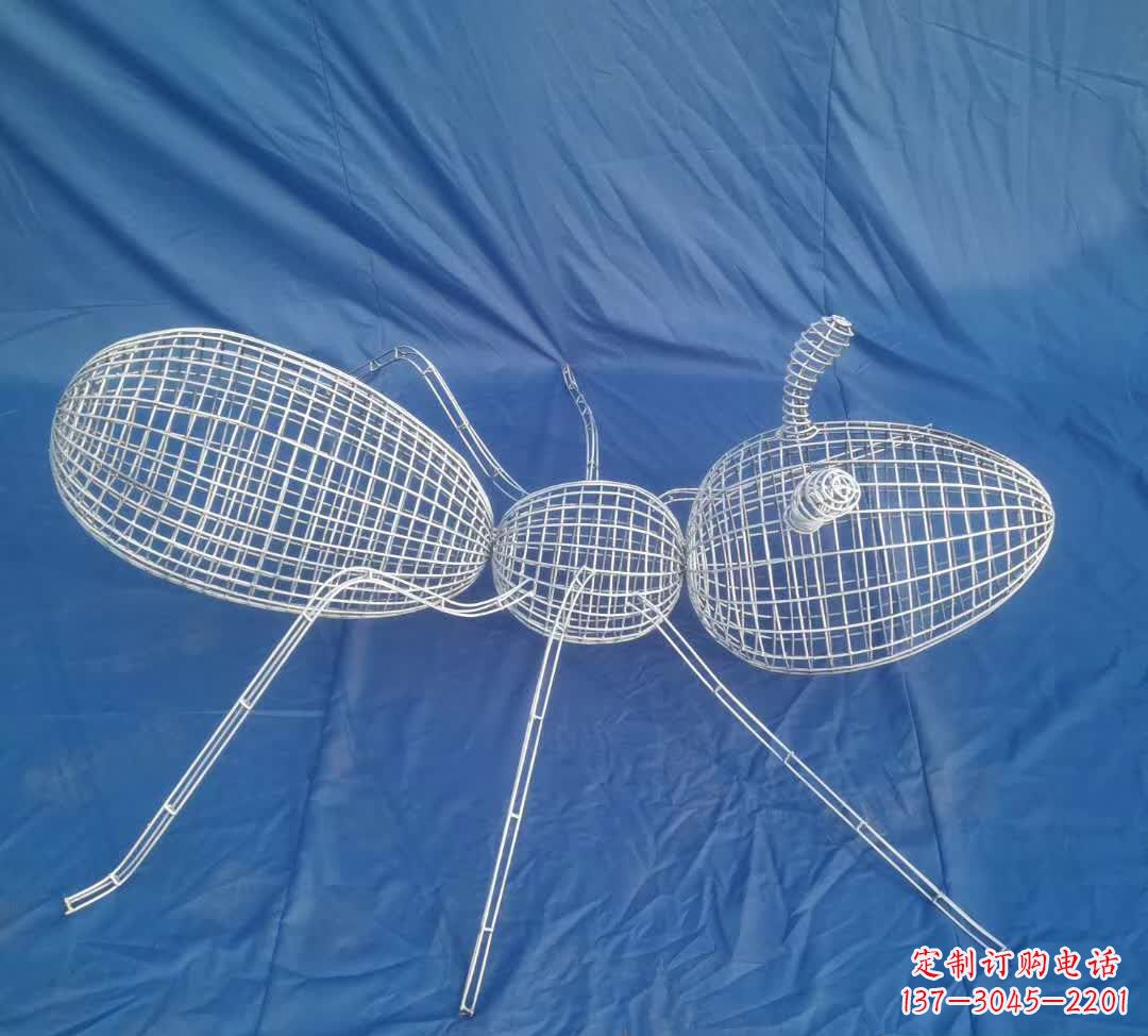 菏泽不锈钢蚂蚁镂空雕塑1
