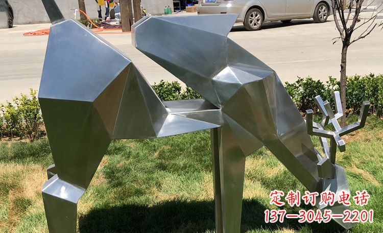 菏泽不锈钢梅花鹿雕塑给公园带来美丽风景