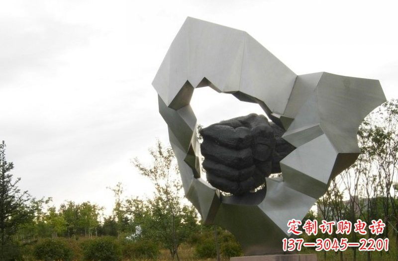 菏泽不锈钢拳头雕塑雕刻象征勇气和力量