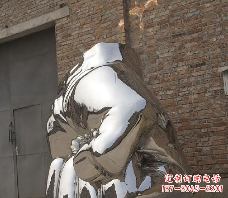 菏泽不锈钢拳头雕塑