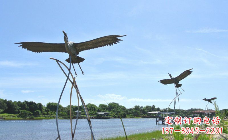 菏泽不锈钢仙鹤雕塑象征着自由之美