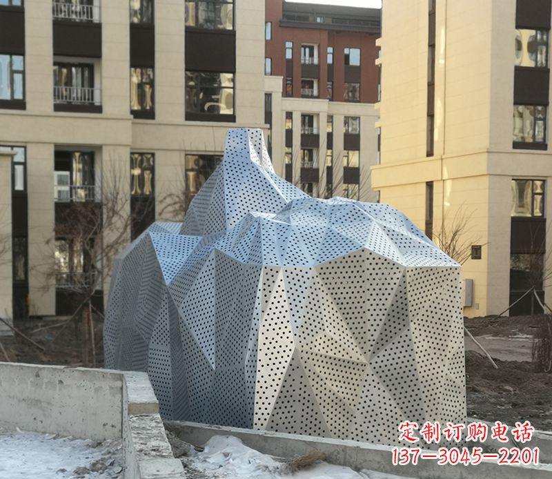 菏泽不锈钢小区假山雕塑雕塑点缀小区美景