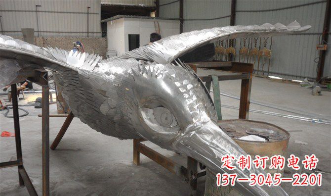 菏泽不锈钢雄鹰展翅——自由之翼的象征