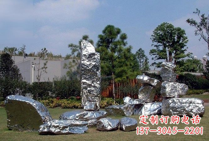 菏泽美丽的太湖石雕塑
