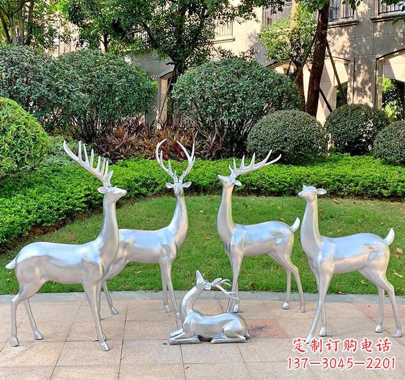 菏泽不锈钢园林小鹿雕塑美丽的艺术点缀