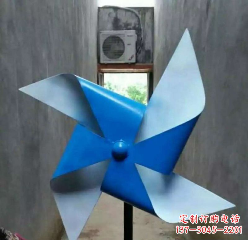 菏泽色彩斑斓的不锈钢风车雕塑