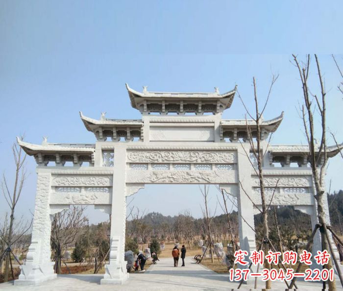 菏泽“村口三门石雕牌楼”——悠久历史的见证