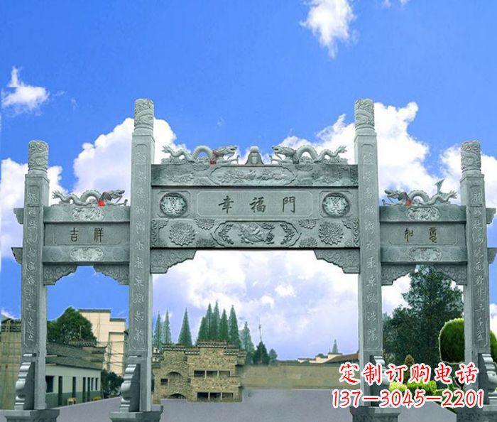 菏泽村庄三门牌坊的雕塑之美