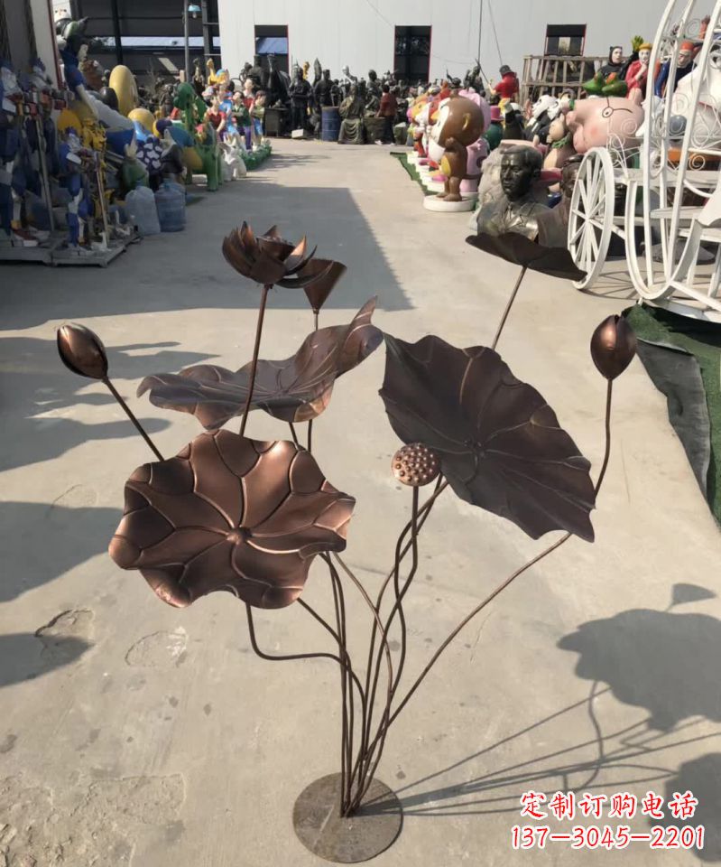 菏泽精美锻铜荷花雕塑