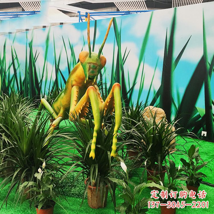 菏泽仿真螳螂玻璃钢雕塑