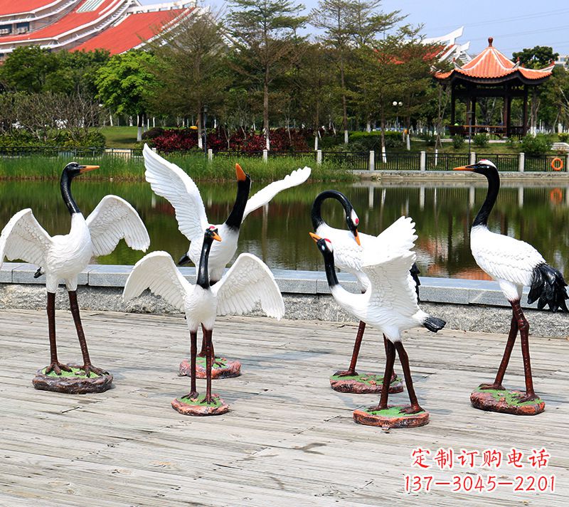 菏泽仿真仙鹤动物雕塑