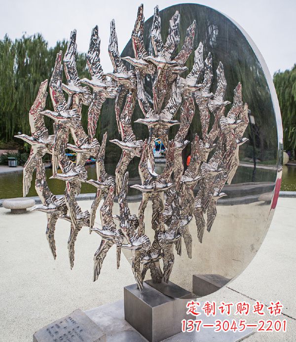 菏泽欣赏鸽子轻盈的美丽——不锈钢动物鸽子雕塑