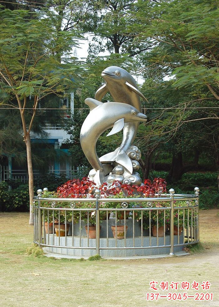 菏泽不锈钢踏浪海豚雕塑