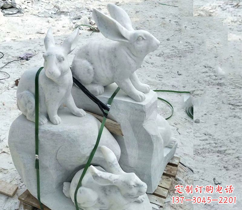 菏泽活泼可爱的兔子雕塑