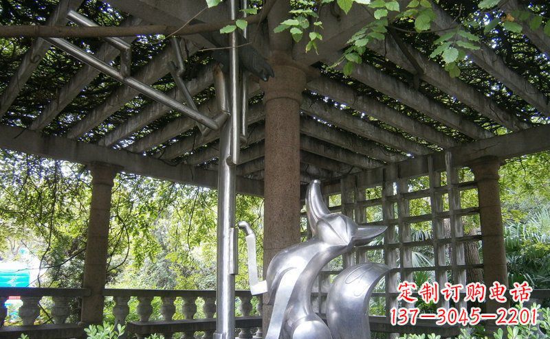 菏泽动物铜雕——公园狐狸与乌鸦小品