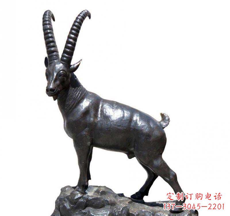 菏泽公园羚羊动物铜雕