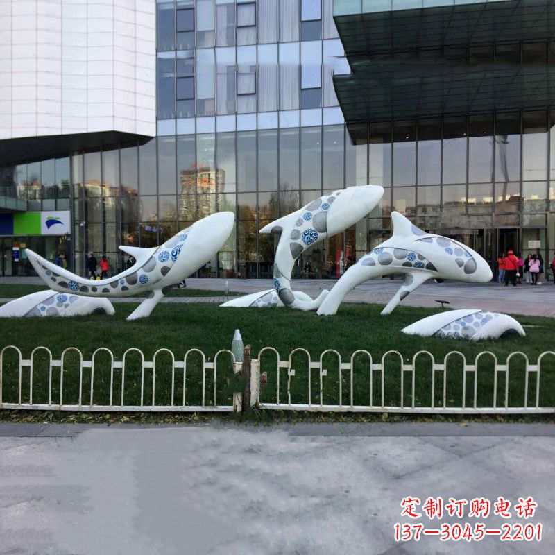 菏泽海豚玻璃钢城市景观雕塑-城市街道绿地装饰动物摆件