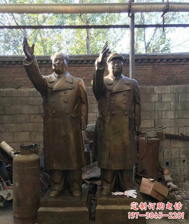 菏泽毛主席伟人铜雕——永恒的领袖形象