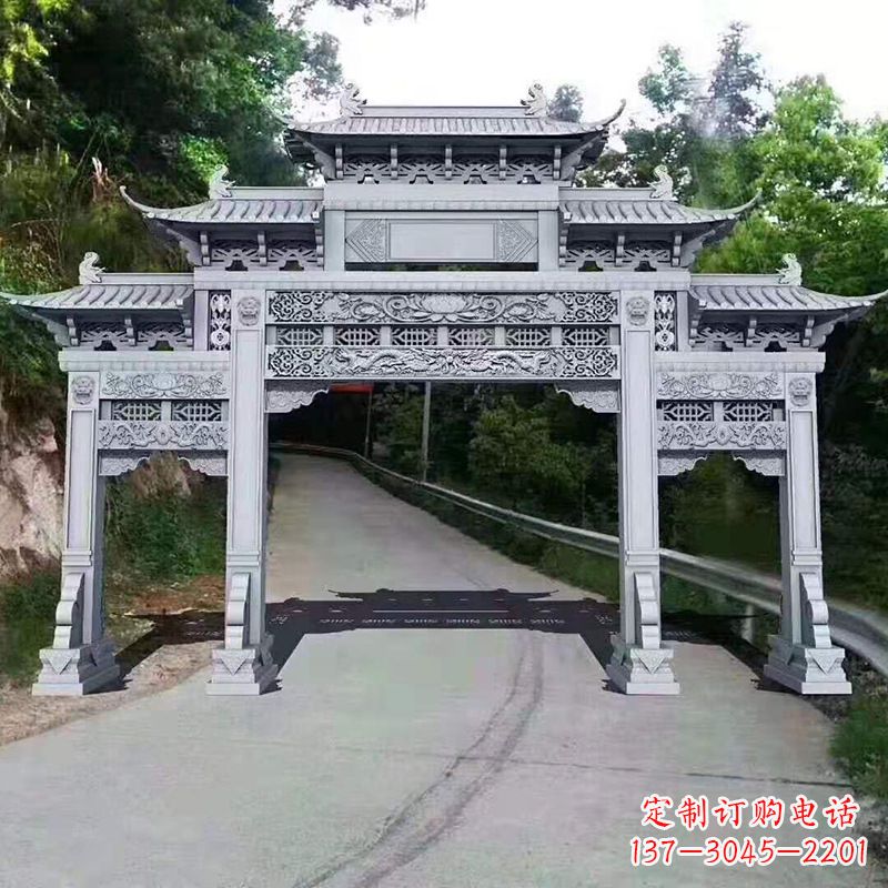 菏泽景区道路入口石牌坊