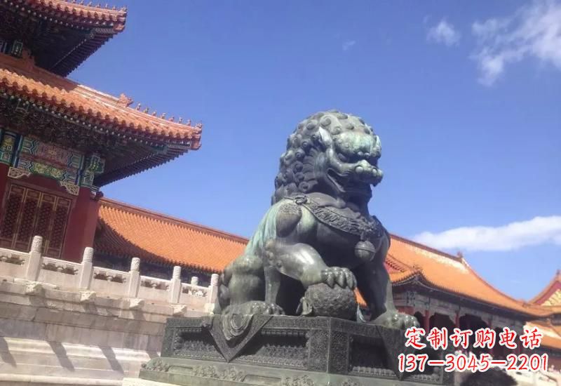 菏泽精致青铜狮子雕塑,表达荣耀之美